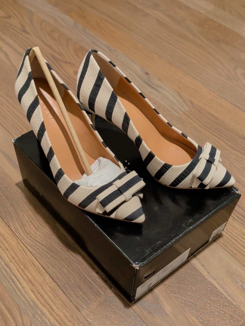 NWT J. Crew Striped Pointed Toe Bow Heels  Navy & Cream 7